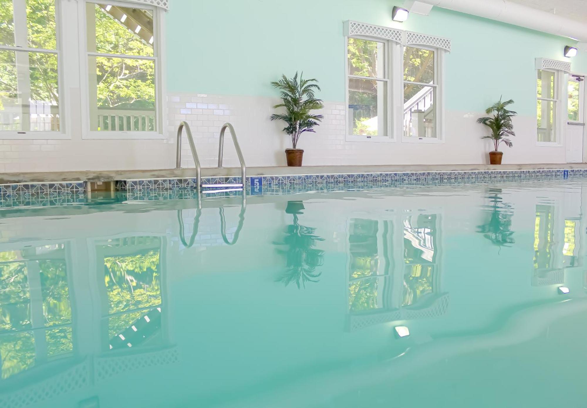 Island House Hotel Макинак Айлънд Екстериор снимка