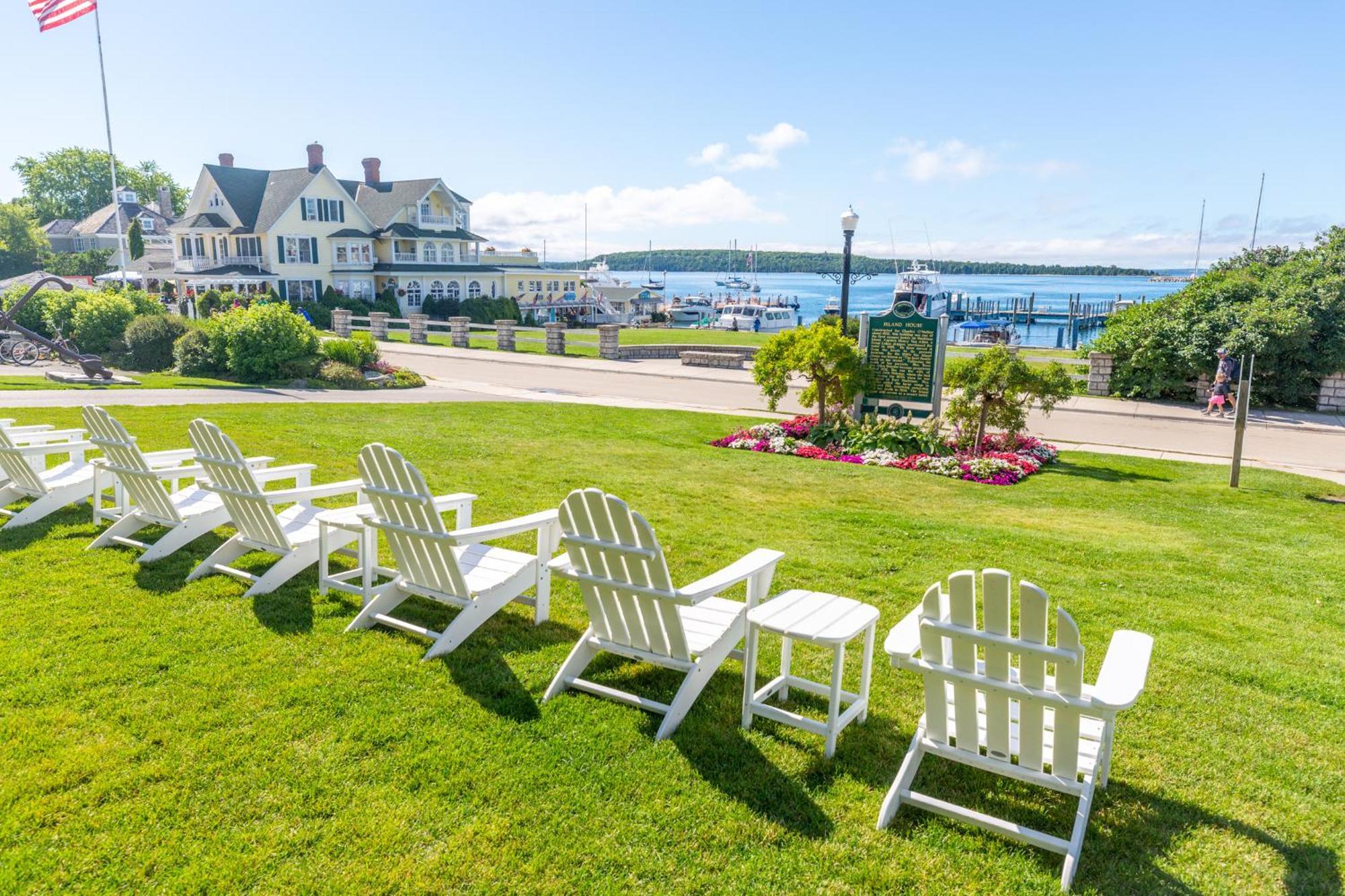 Island House Hotel Макинак Айлънд Екстериор снимка