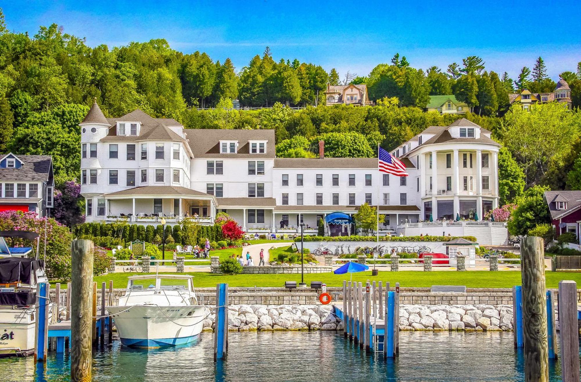 Island House Hotel Макинак Айлънд Екстериор снимка